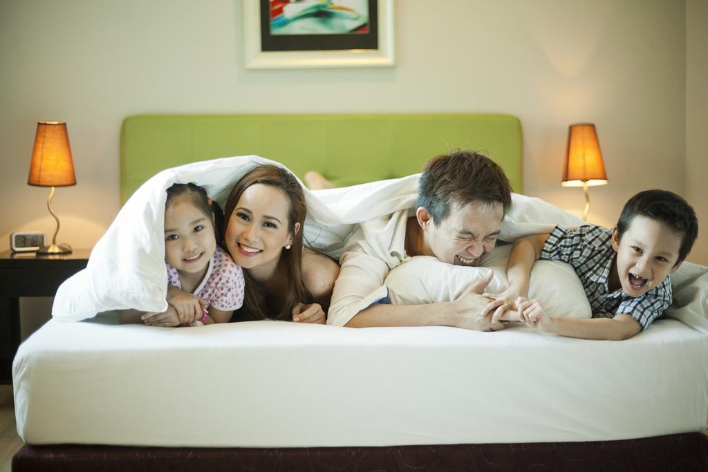 The Exchange Regency Residence Hotel Managed By Hii Pasig City Экстерьер фото