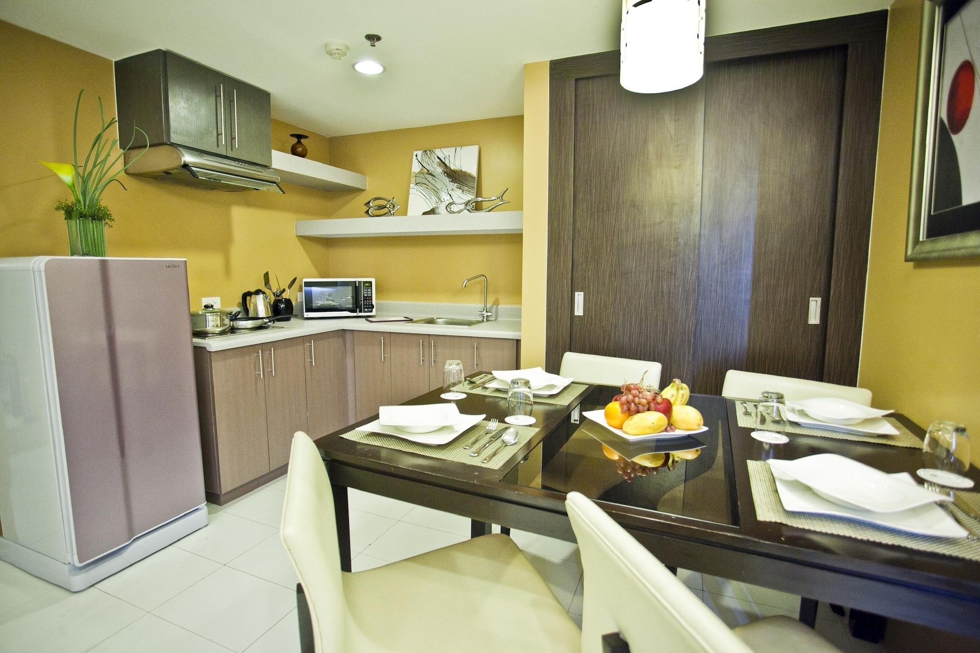 The Exchange Regency Residence Hotel Managed By Hii Pasig City Экстерьер фото